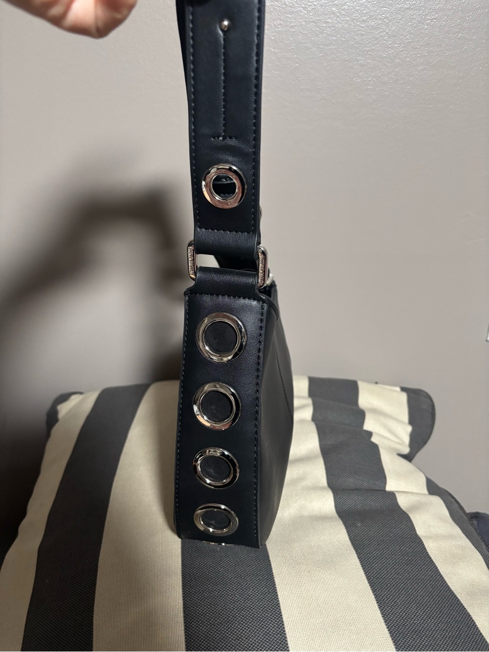 Steve Madden BDIXIE asymmetrical shoulder bag excellent condition - Picture 3 of 12